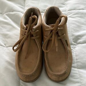 Lugz desert boot. Men’s 7 1/2.   Like new wore twice.